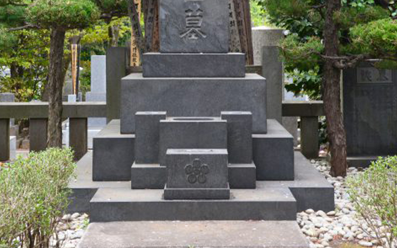 お墓